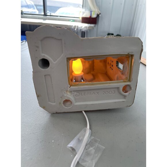 Lemax Packard Inn 2003 Lighted Holiday Village Decoration Porcelain Figurine - Picture 5 of 11